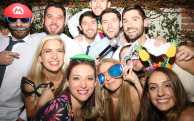 10 Awesome Reasons You Should Rent a Photo Booth in Miami!