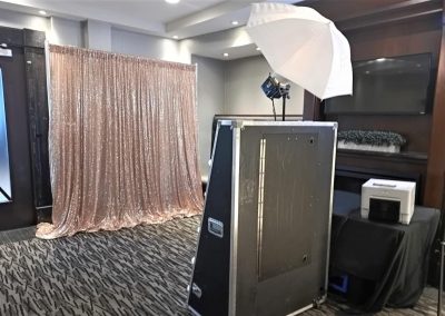Mirror Me Photo Booth Rental in Sterling Heights